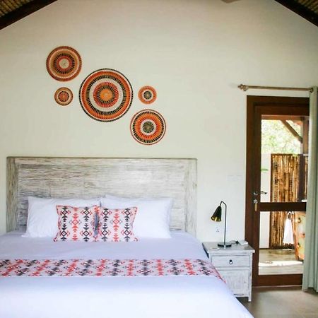 Burudika Bungalows Selong Belanak Ngoại thất bức ảnh
