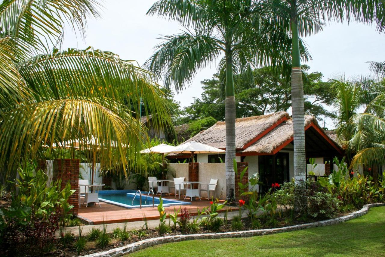 Burudika Bungalows Selong Belanak Ngoại thất bức ảnh
