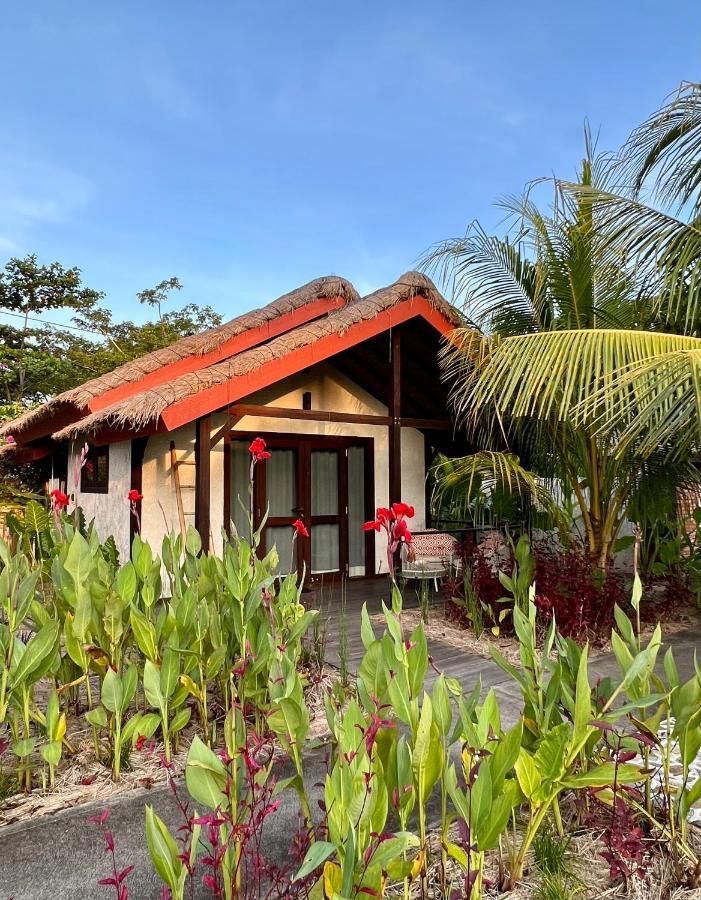 Burudika Bungalows Selong Belanak Ngoại thất bức ảnh