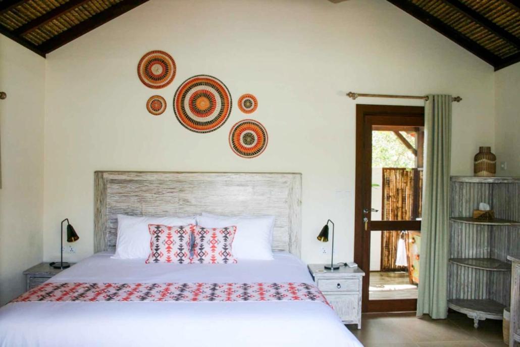 Burudika Bungalows Selong Belanak Ngoại thất bức ảnh